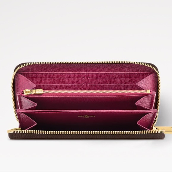 Louis Vuitton Brown Monogram Wallet  

The Zippy Wallet - Picture 10 of 11